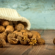 walnuts-g0f4f3ba3e_1920 noix
